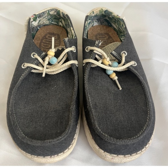Hey Dude Shoes - hey dude women shoes size 6 wendy fringe